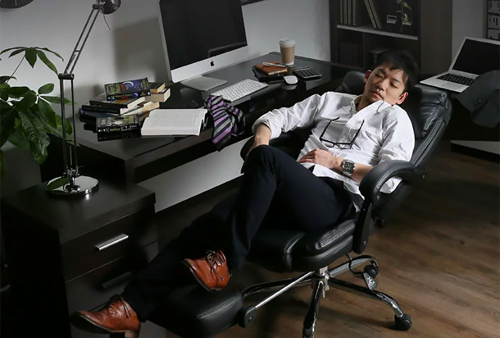 衝撃の170度無段階リクライニング 疲れたら横になって寝れる 眠れるオフィスチェア